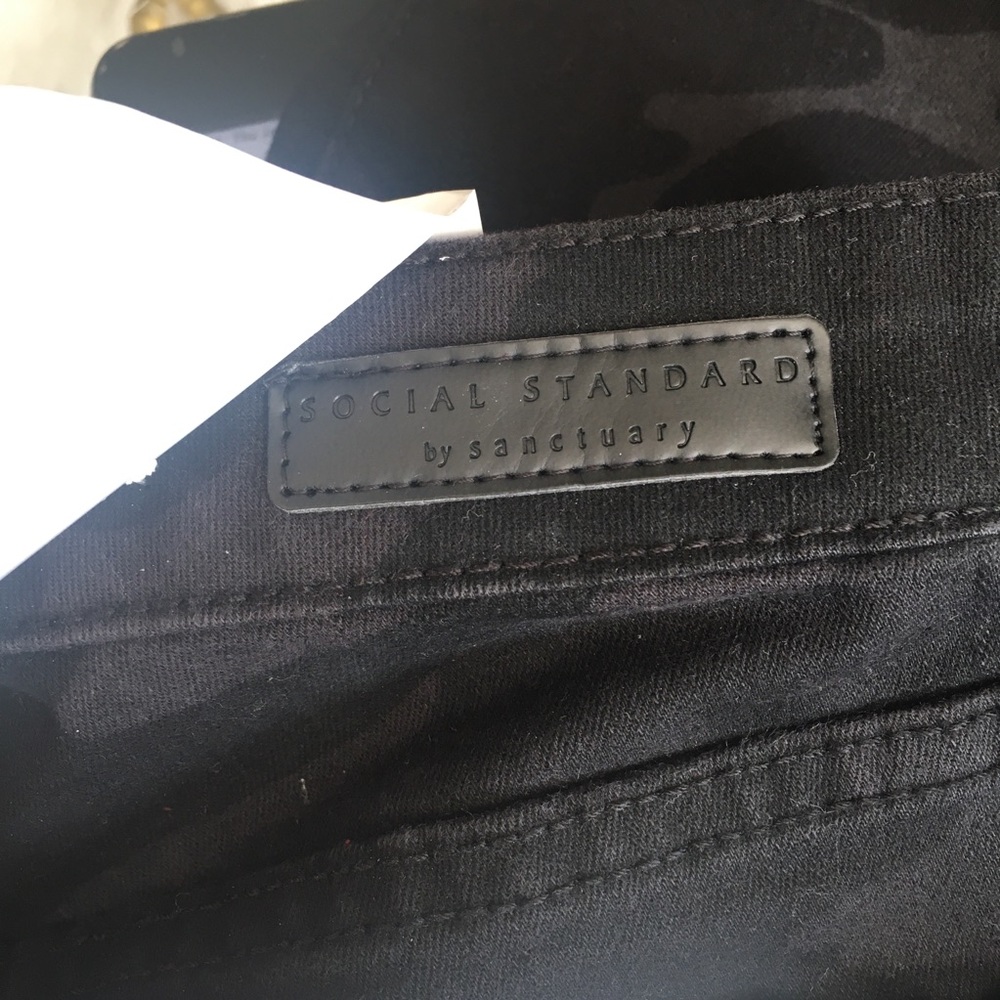 Social Standard by Sanctuary Skinny Ankle Jean Camo 4 - Picture 6 of 9